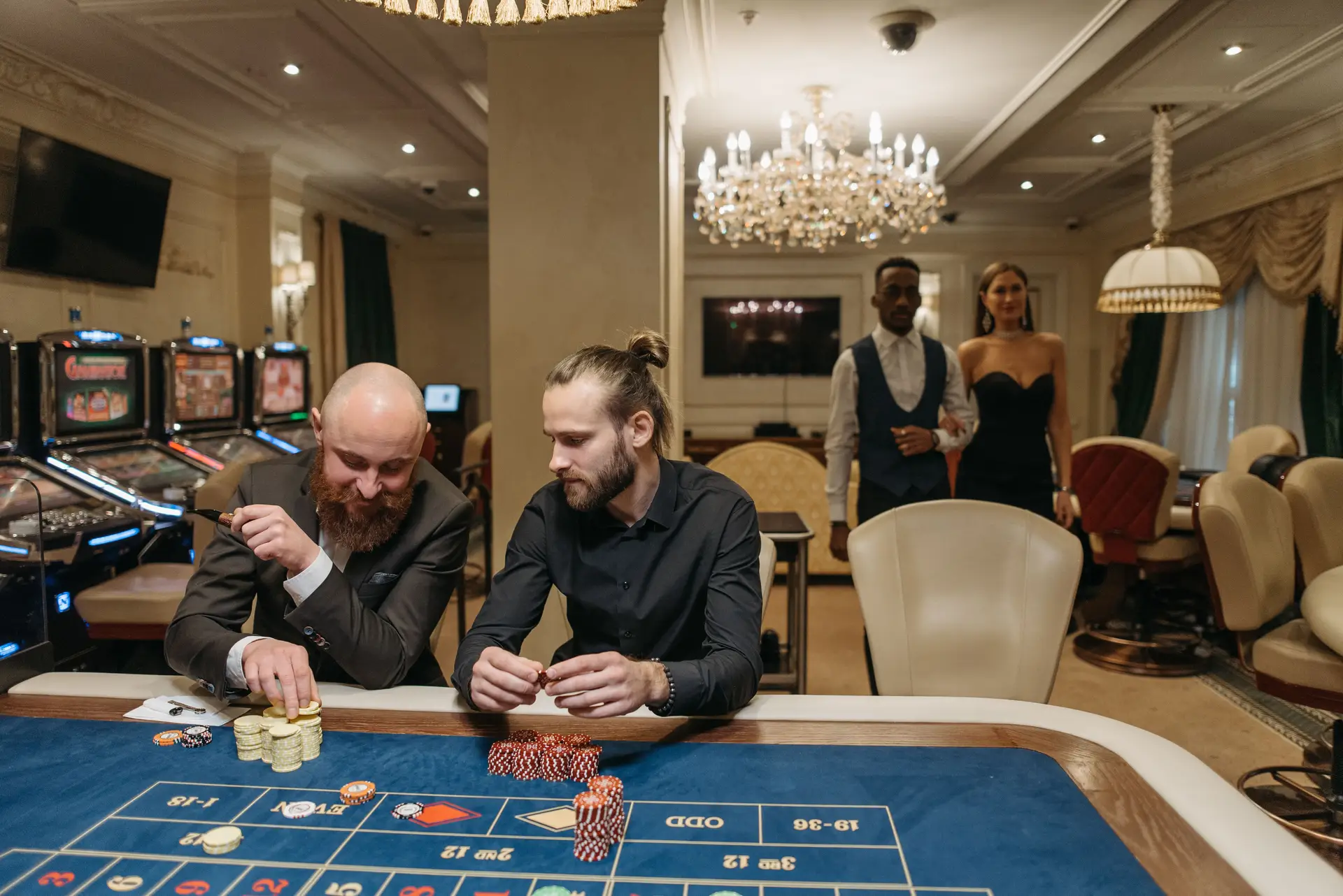 A CairnroyalResort elegáns kaszinótere – 13